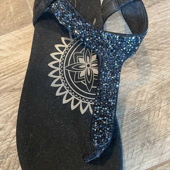 Black sparkle sandals - Picture 2 of 5